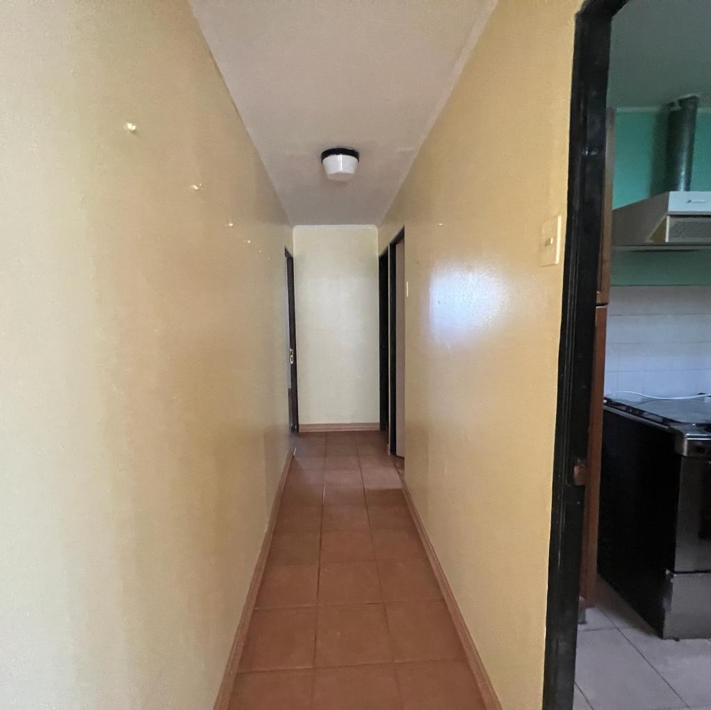 AMPLIA CASA - CALLE VAN BUREN.-